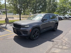 Used 2023 Jeep Grand Cherokee Altitude X SUV in Grandville, MI