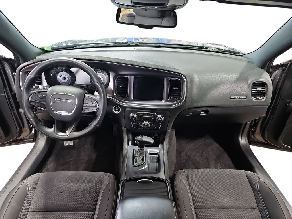 2017 DODGE CHARGER - Image 9