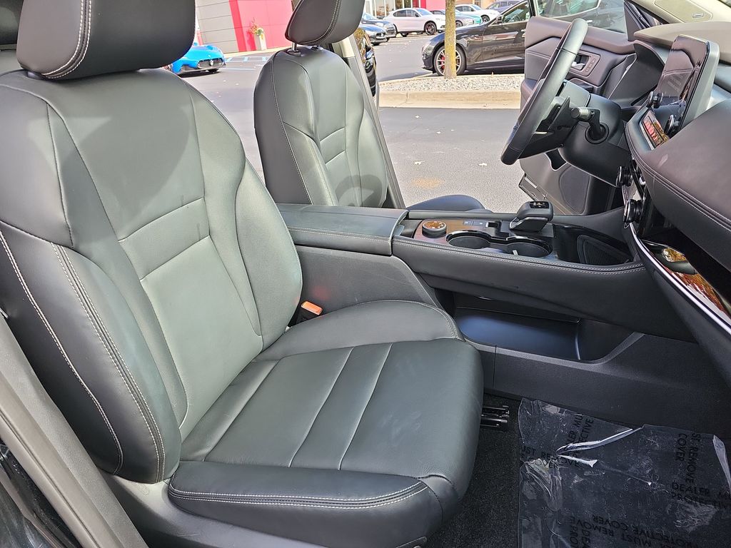 2023 NISSAN ROGUE - Image 10