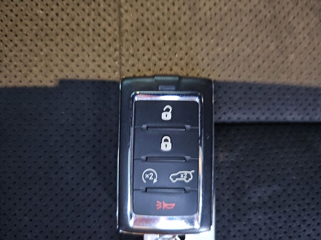 2022 JEEP GRAND CHEROKEE - Image 35