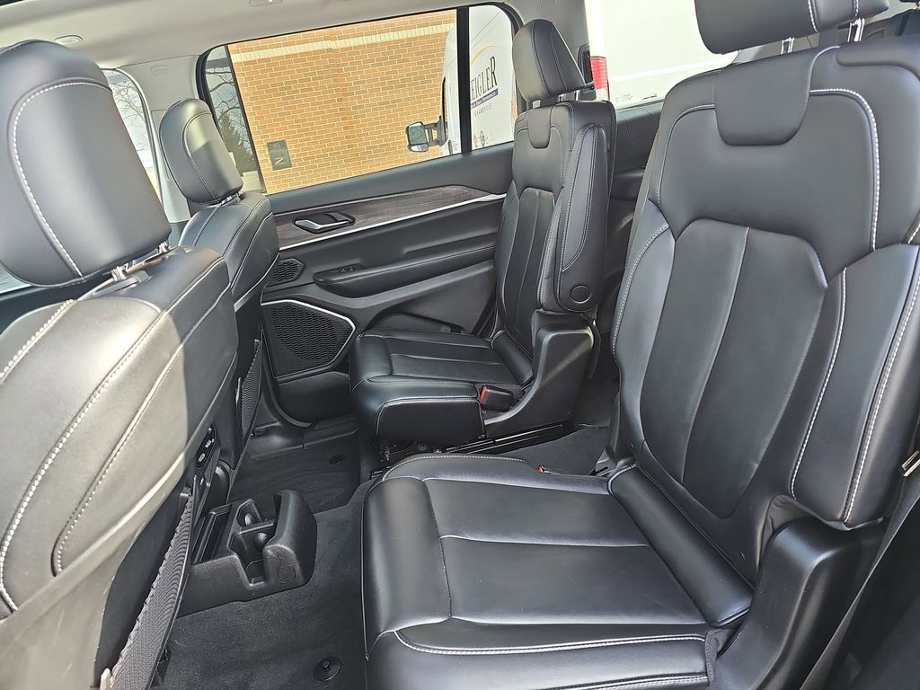 2022 JEEP GRAND CHEROKEE L - Image 16