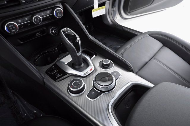 2024 ALFA ROMEO GIULIA (952) - Image 30