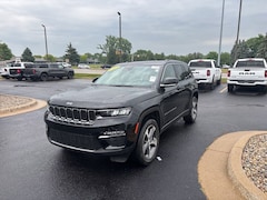 Used 2023 Jeep Grand Cherokee Limited SUV in Grandville, MI