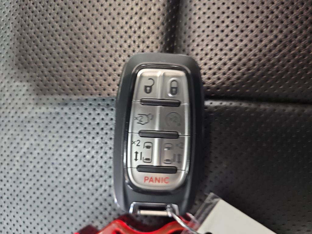 2023 CHRYSLER PACIFICA - Image 41