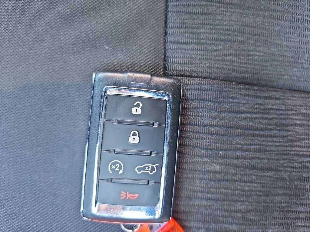 2022 JEEP GRAND CHEROKEE L - Image 35