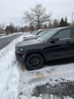 Used 2022 Jeep Grand Cherokee Altitude SUV in Grandville, MI