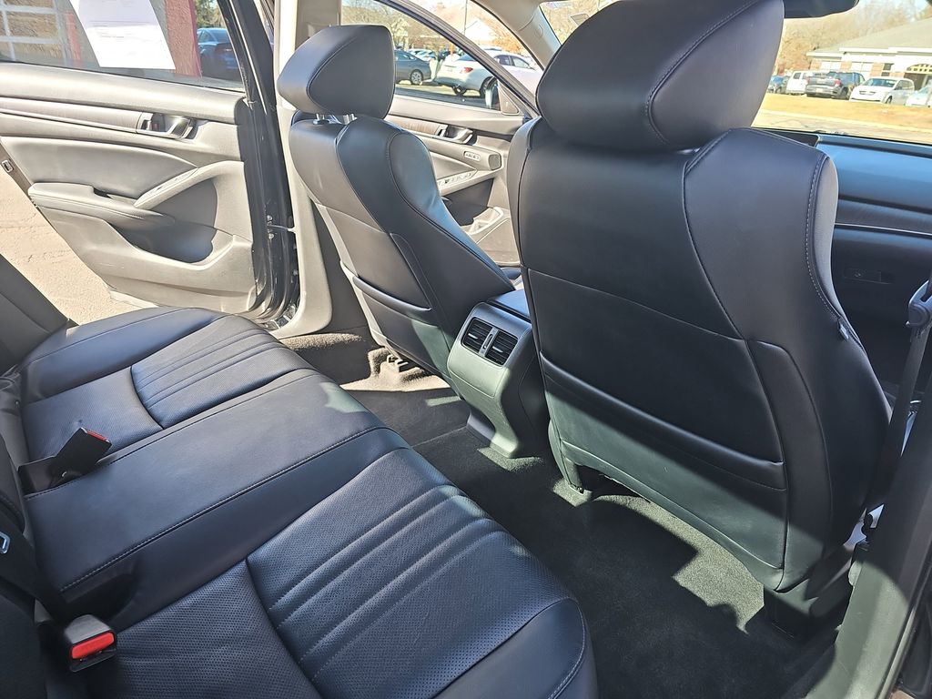 2018 HONDA ACCORD - Image 11
