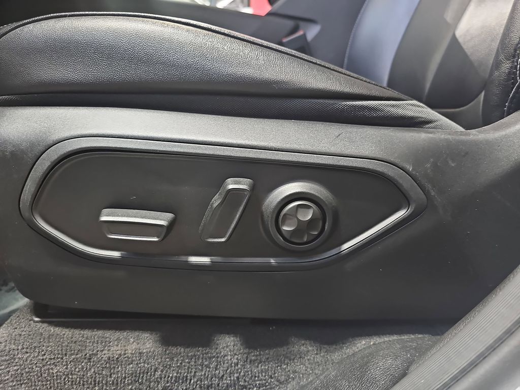 2023 JEEP GRAND CHEROKEE - Image 28