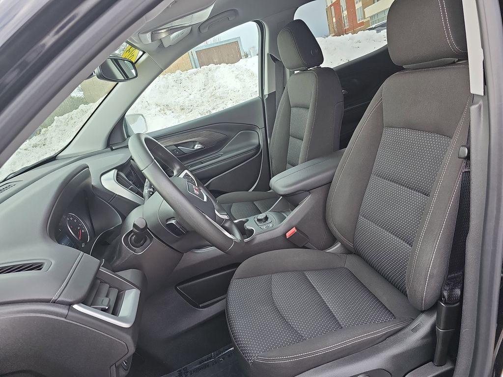 2024 GMC TERRAIN - Image 15