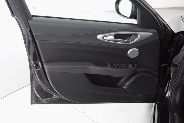 2024 ALFA ROMEO GIULIA (952) - Image 18