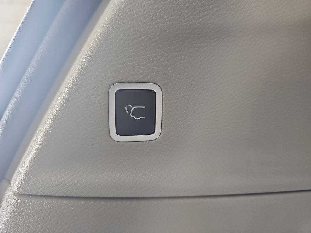 2023 CHRYSLER PACIFICA - Image 15