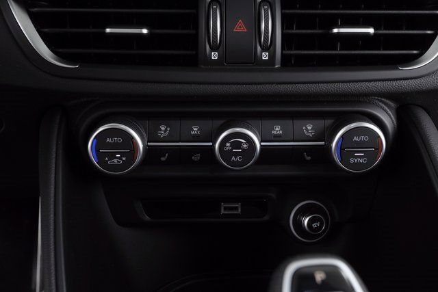 2024 ALFA ROMEO GIULIA (952) - Image 33