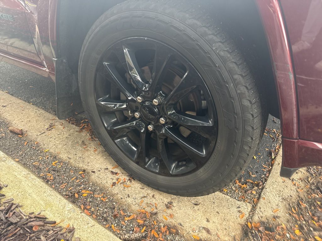 2020 Jeep Grand Cherokee Altitude photo 4