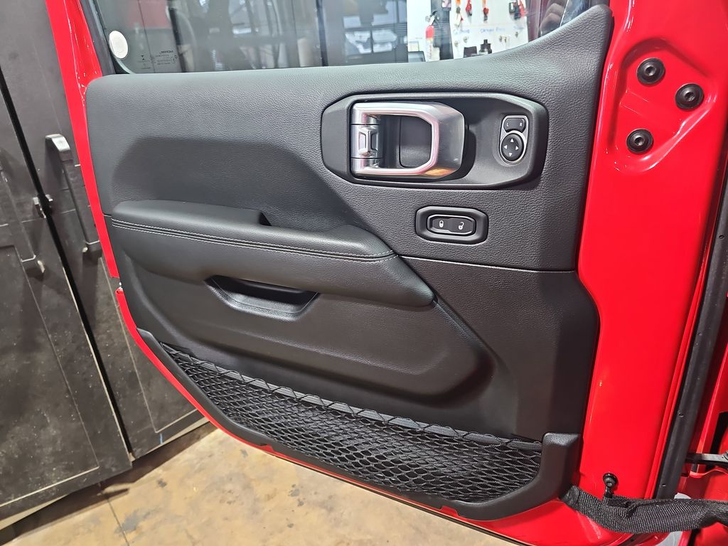 2022 JEEP WRANGLER - Image 27