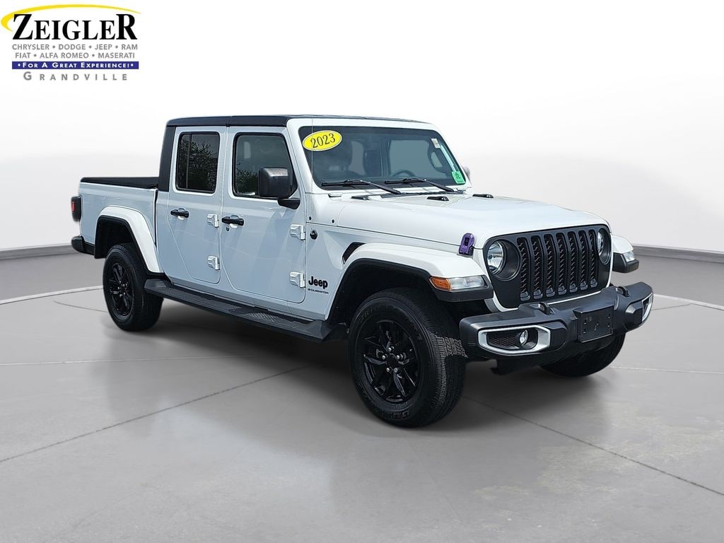 Used 2023 Jeep Gladiator Sport S Truck Crew Cab
