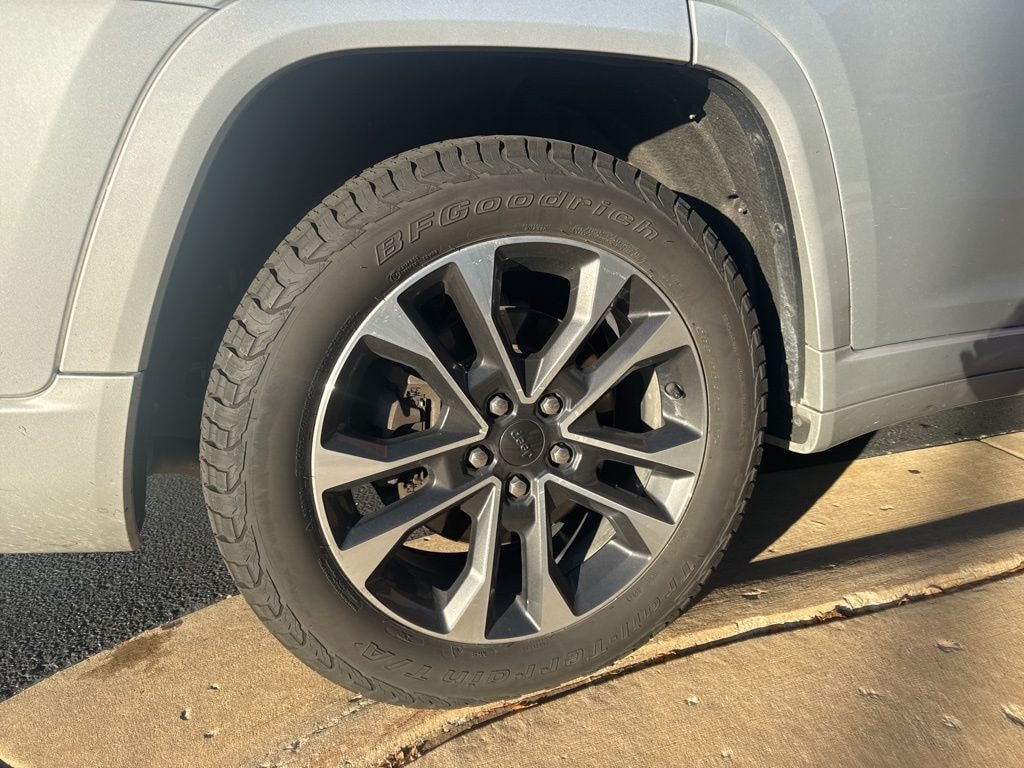 Used 2021 Jeep Grand Cherokee L Overland SUV