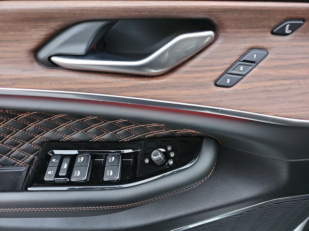 2022 JEEP GRAND CHEROKEE - Image 25