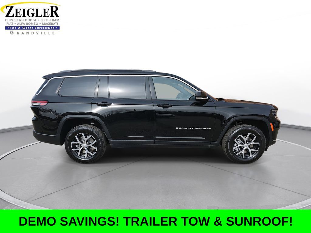 2025 Jeep Grand Cherokee Limited Sport photo 4