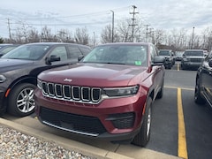 Used 2023 Jeep Grand Cherokee Laredo SUV in Grandville, MI