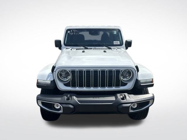 2025 Jeep Wrangler Sahara photo 3