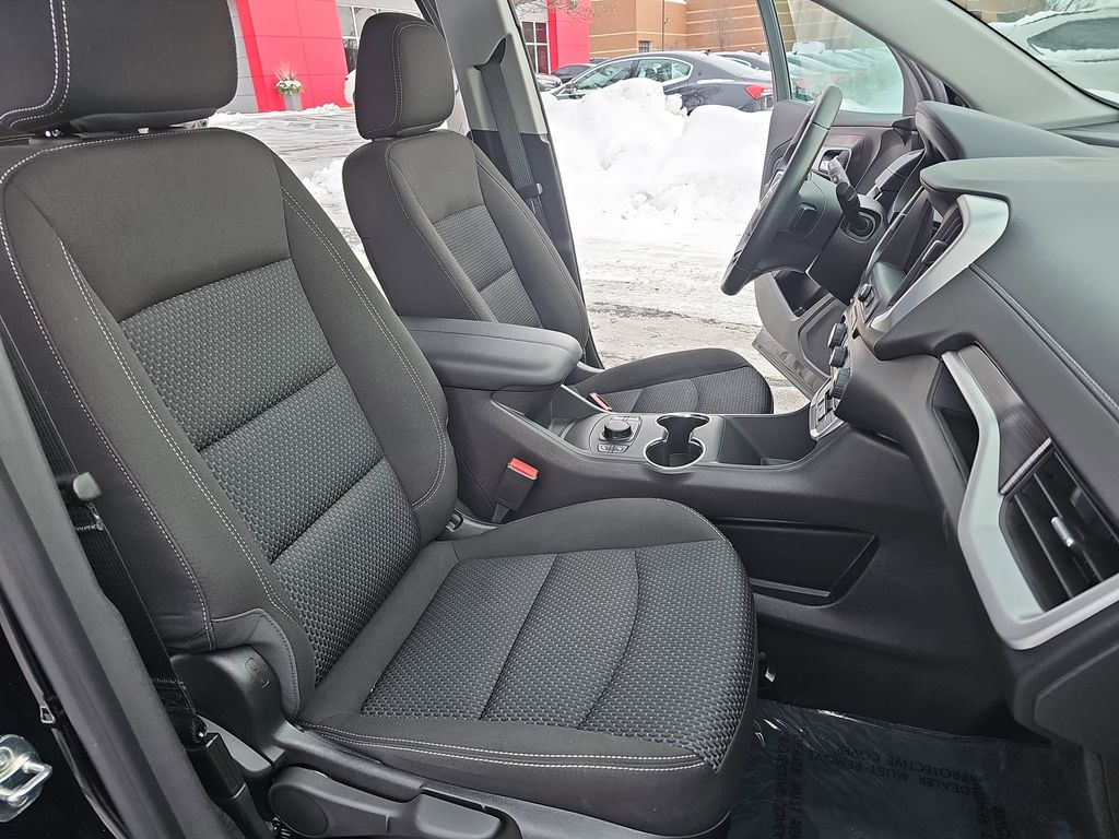 2024 GMC TERRAIN - Image 10