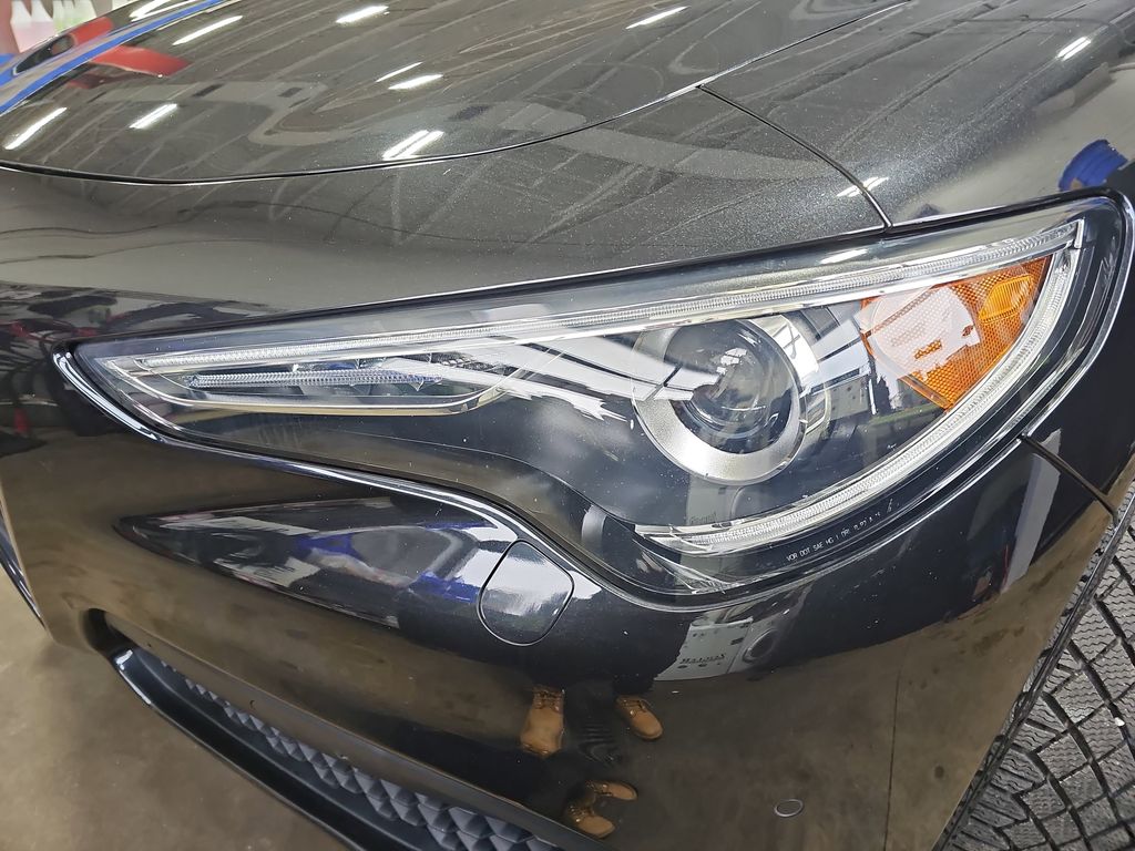 2023 ALFA ROMEO STELVIO - Image 29