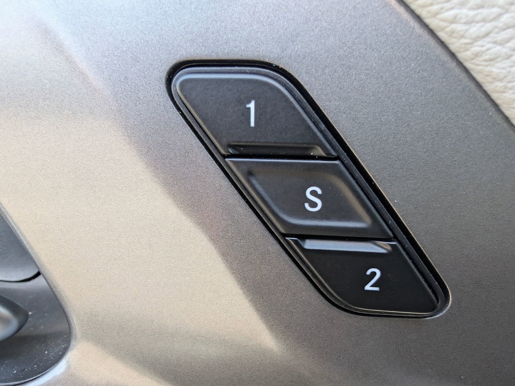 Used 2023 Chrysler Pacifica Touring L Van Passenger Van