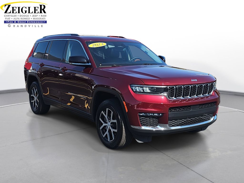 2023 Jeep Grand Cherokee Limited photo 3