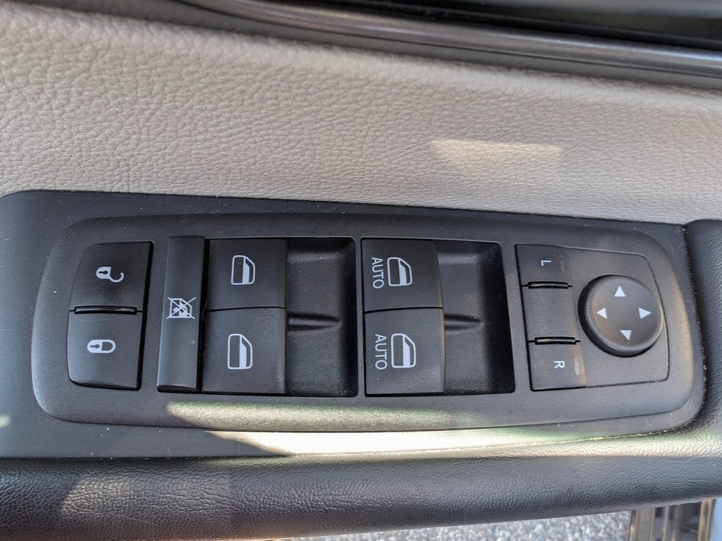 Used 2023 Chrysler Pacifica Touring L Van Passenger Van