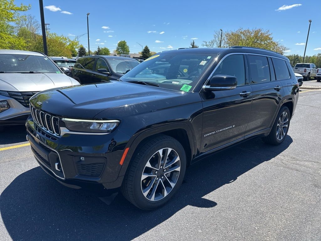 Used 2023 Jeep Grand Cherokee L Overland SUV