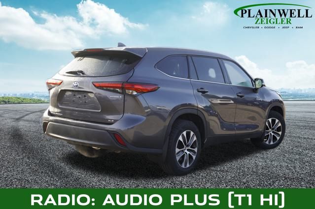 2021 Toyota Highlander Hybrid XLE photo 2
