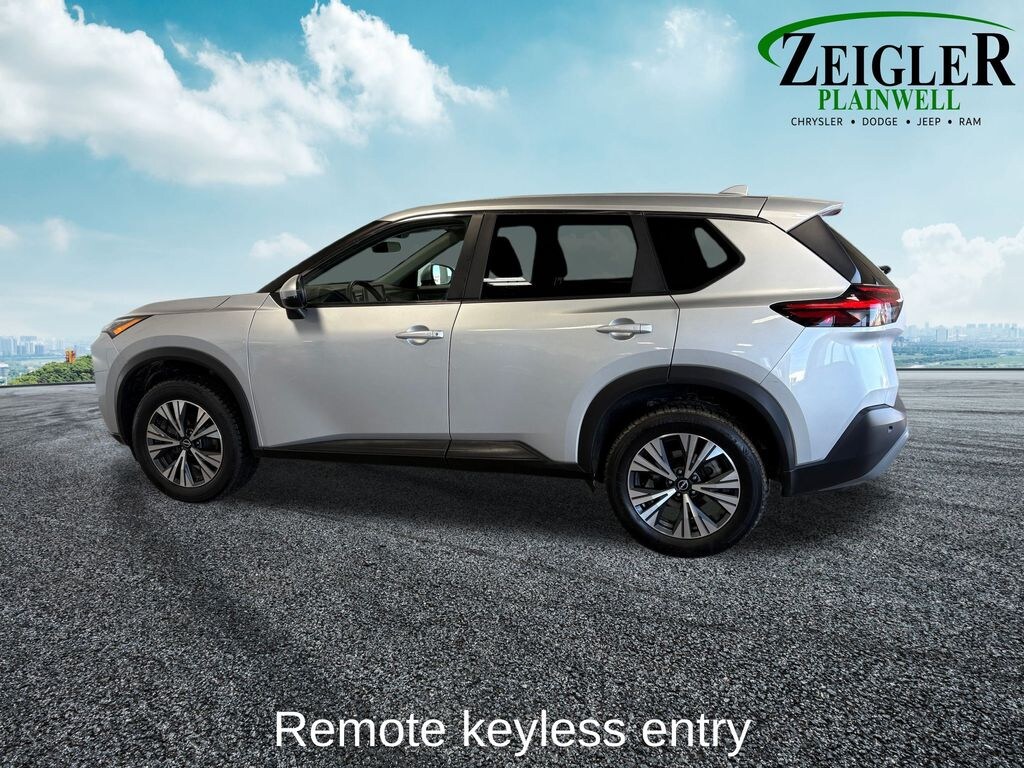 Used 2022 Nissan Rogue SV SUV