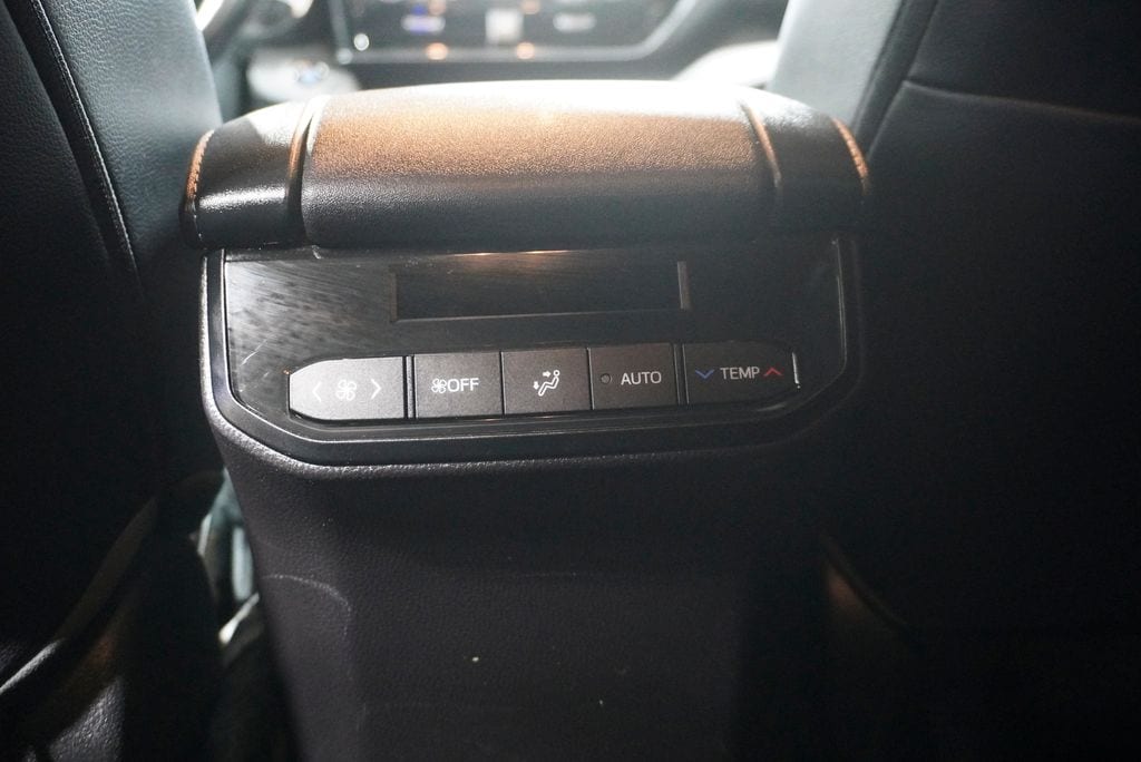 2023 TOYOTA HIGHLANDER - Image 11