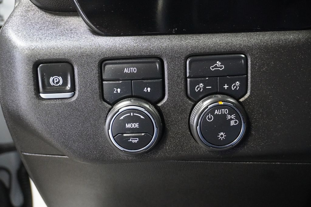 2025 CHEVROLET SILVERADO - Image 26