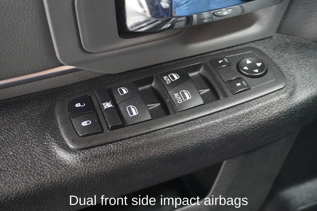 2023 RAM 1500 - Image 23