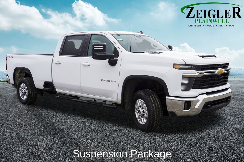 2025 CHEVROLET SILVERADO HD - Image 4