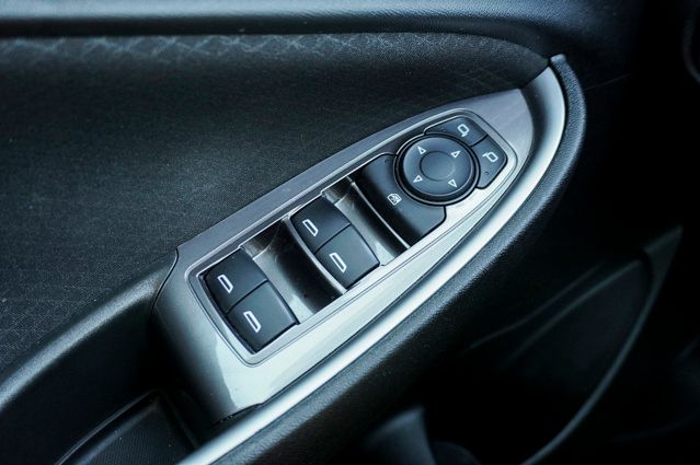 2022 CHEVROLET MALIBU - Image 24