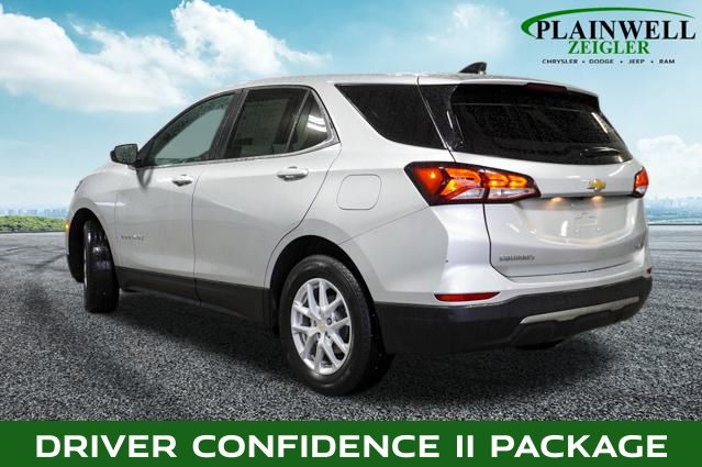 2022 Chevrolet Equinox LT photo 2