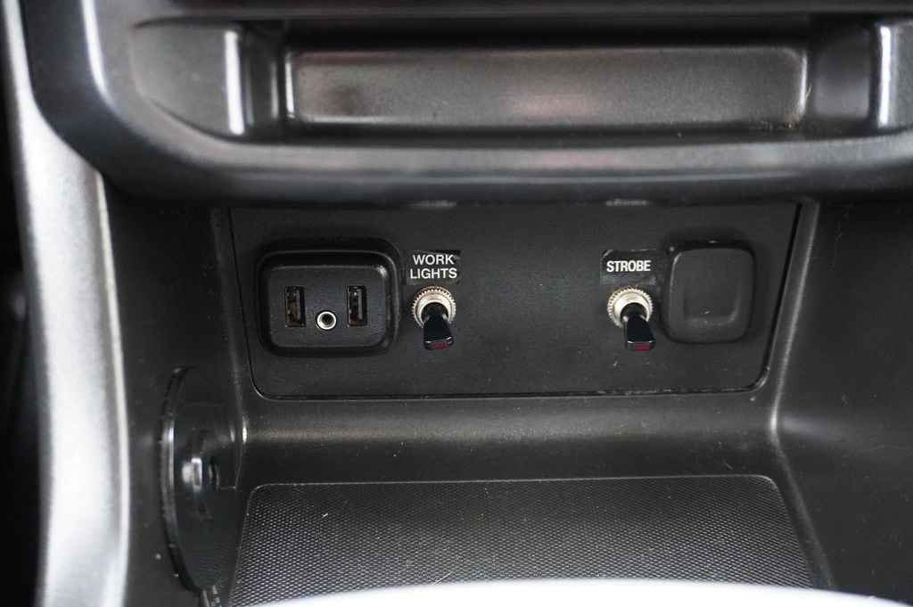 2022 CHEVROLET COLORADO - Image 19