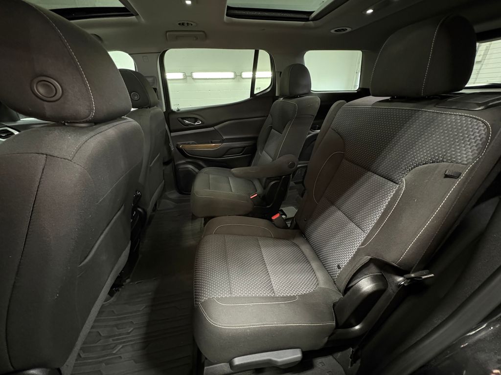 2023 GMC ACADIA - Image 31