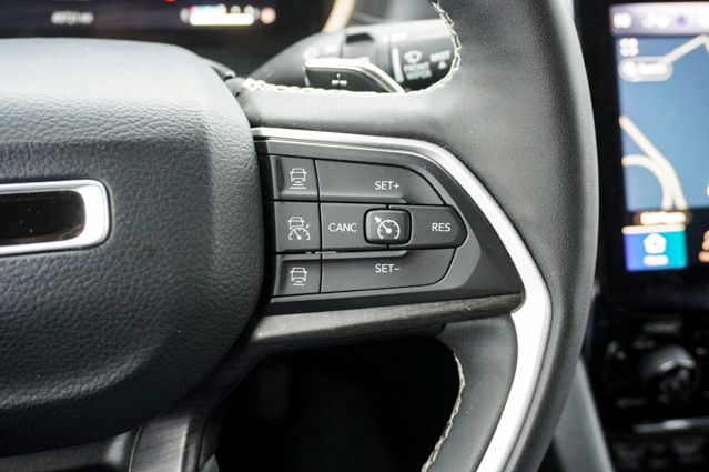 2023 JEEP GRAND CHEROKEE - Image 25