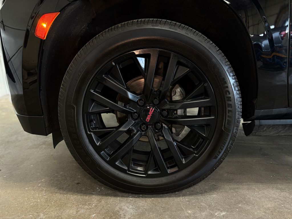 2023 GMC YUKON - Image 38