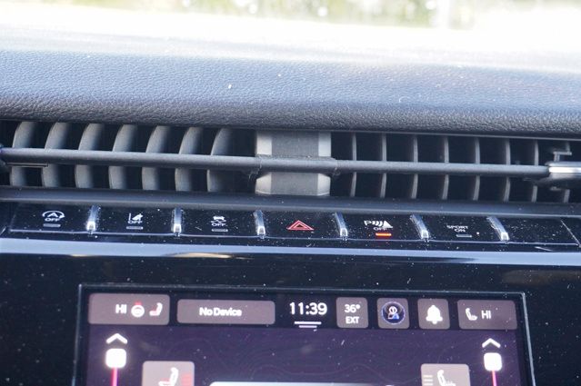 2023 JEEP GRAND CHEROKEE - Image 17