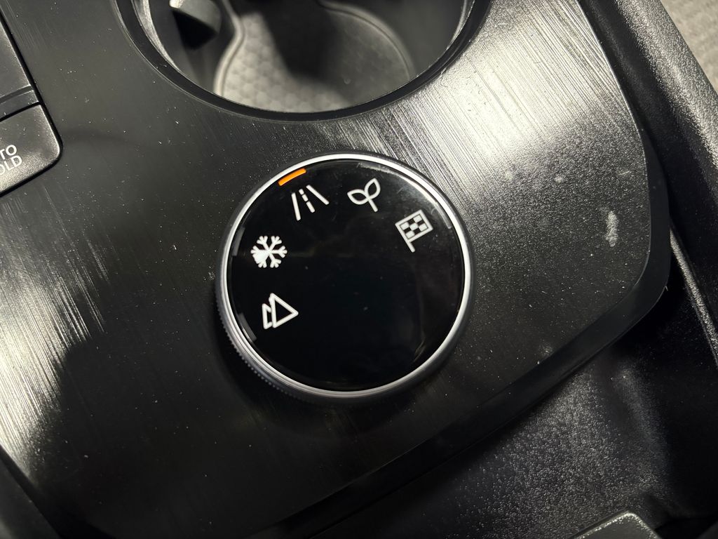 2022 NISSAN ROGUE - Image 26