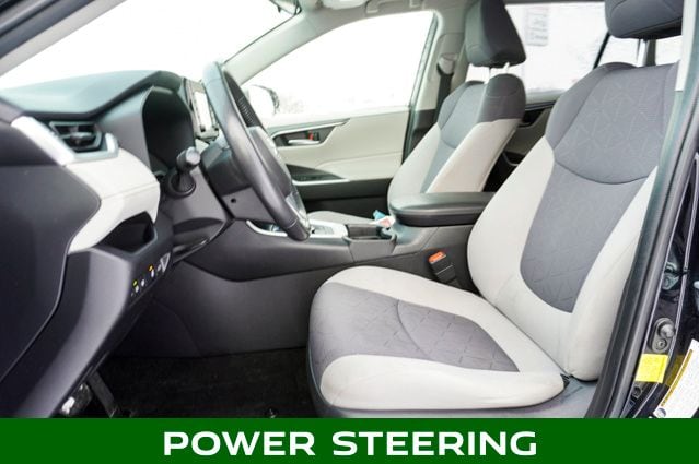 2020 TOYOTA RAV4 - Image 13