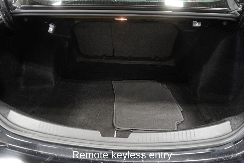 2021 CHEVROLET MALIBU - Image 5