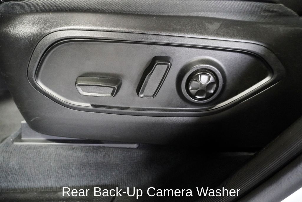 2023 JEEP GRAND CHEROKEE - Image 16