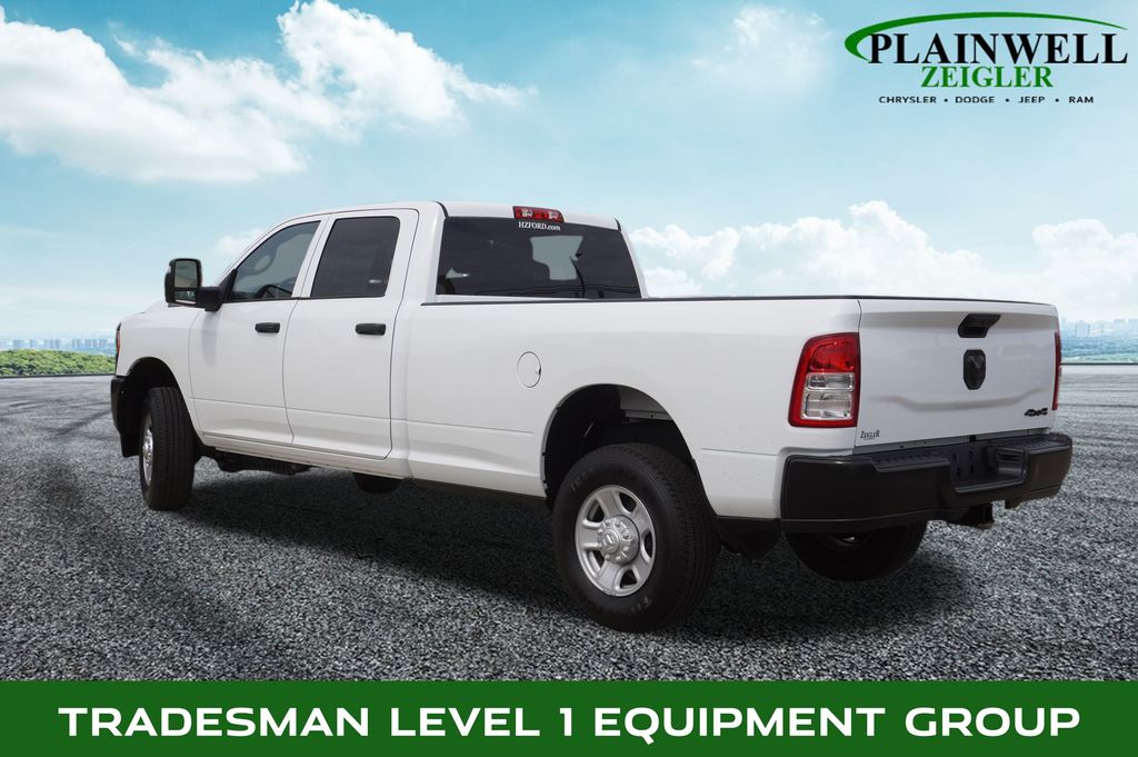 2023 Ram 3500 Tradesman photo 2
