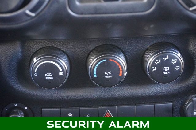 2013 JEEP WRANGLER - Image 14