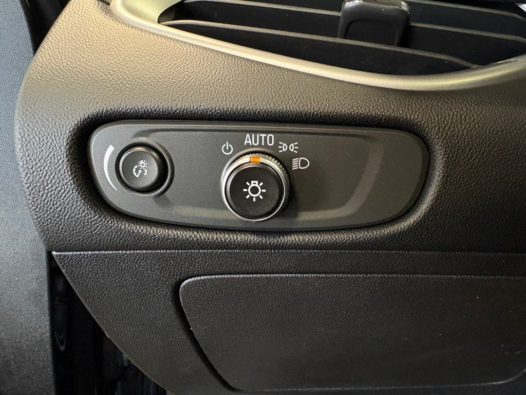 2023 CHEVROLET MALIBU - Image 21